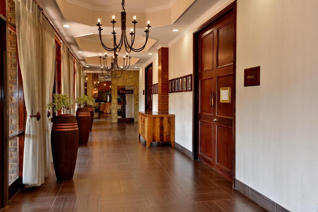 The Centurion Hotel Екстер'єр фото