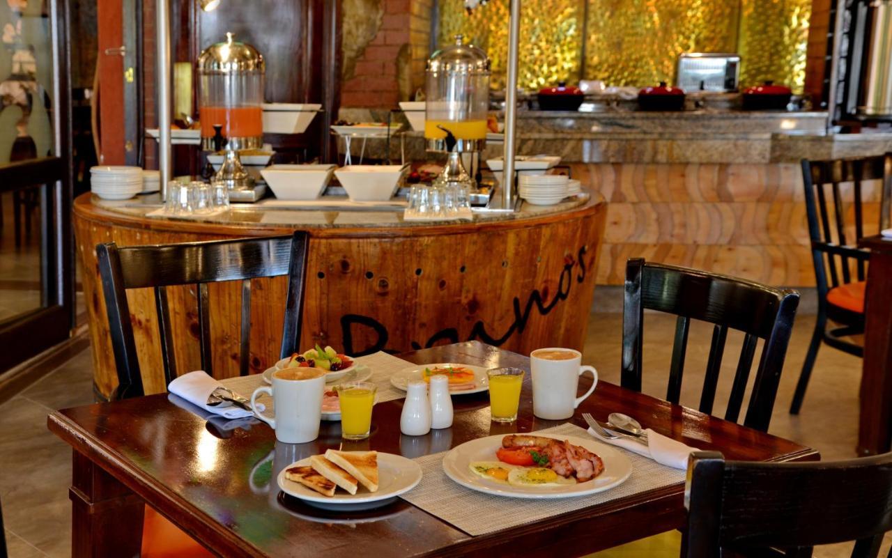 The Centurion Hotel Екстер'єр фото