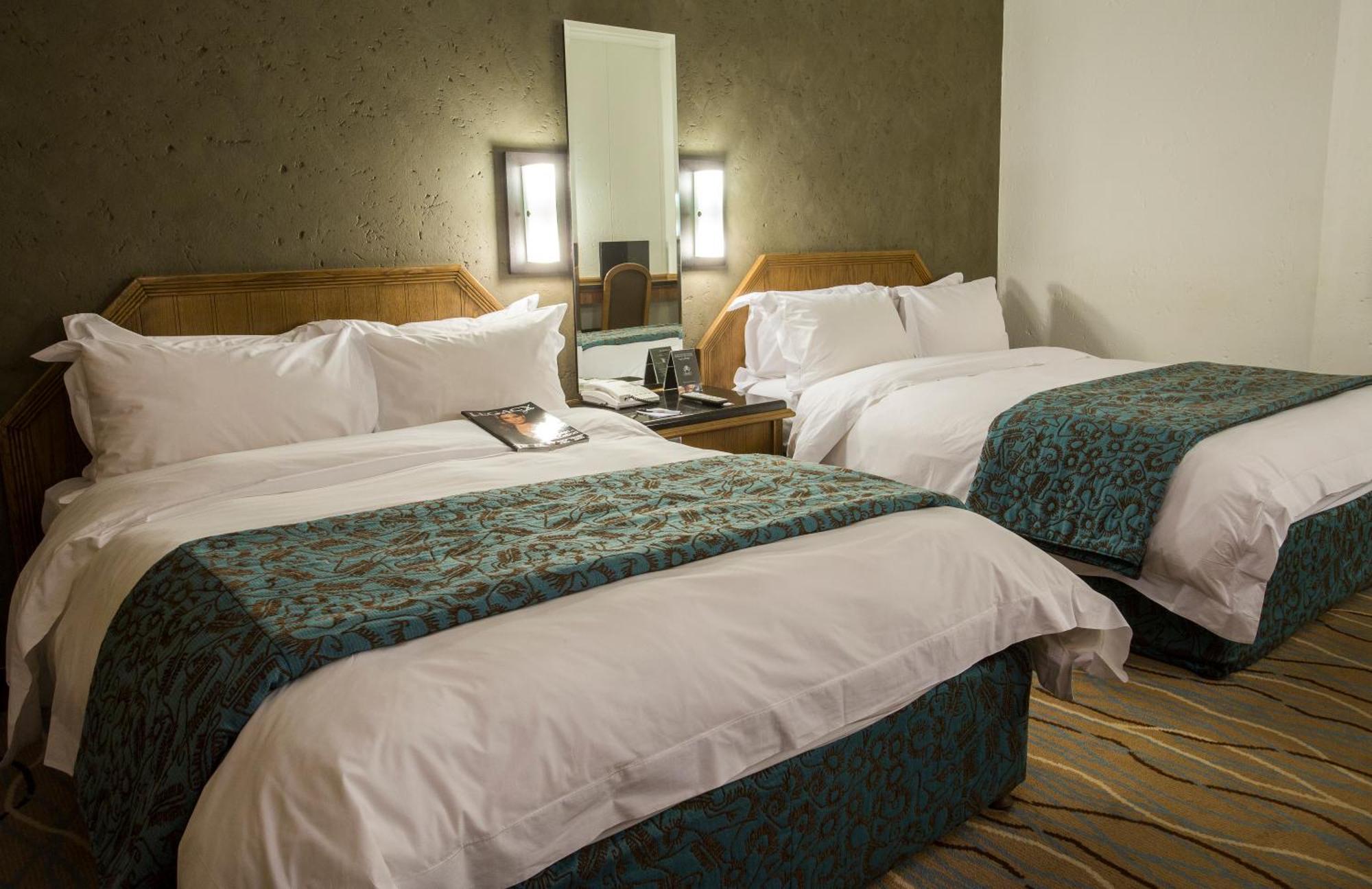 The Centurion Hotel Екстер'єр фото