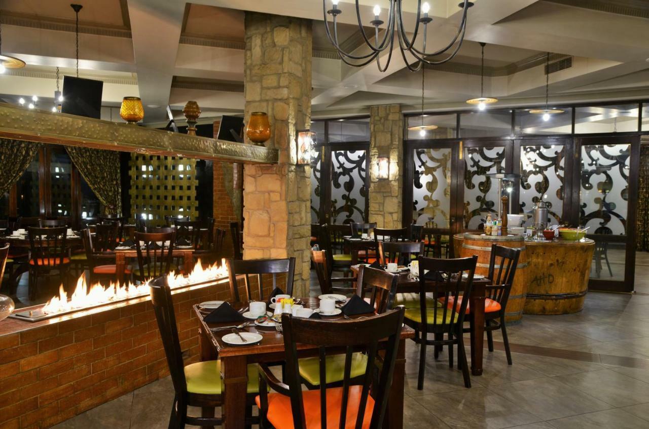 The Centurion Hotel Екстер'єр фото