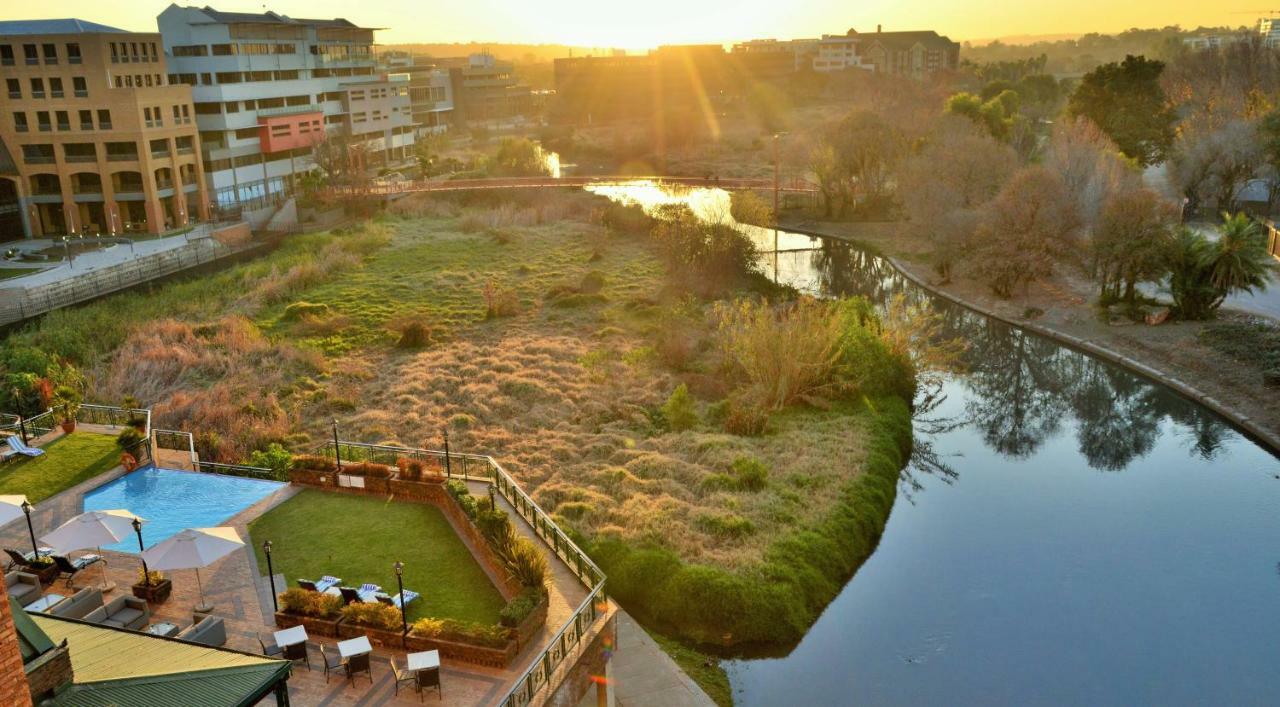The Centurion Hotel Екстер'єр фото